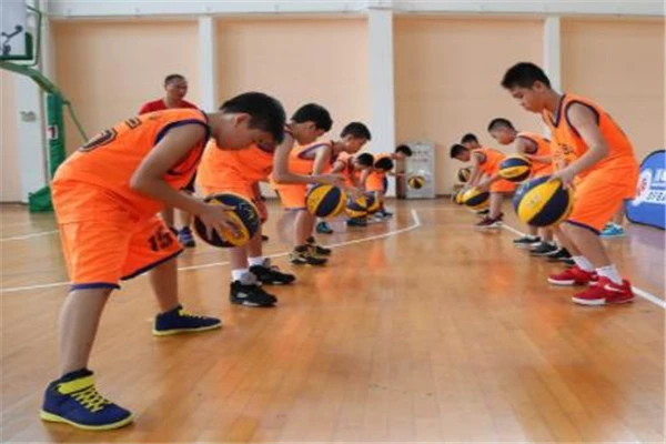 篮球双球训练要注意什么_2